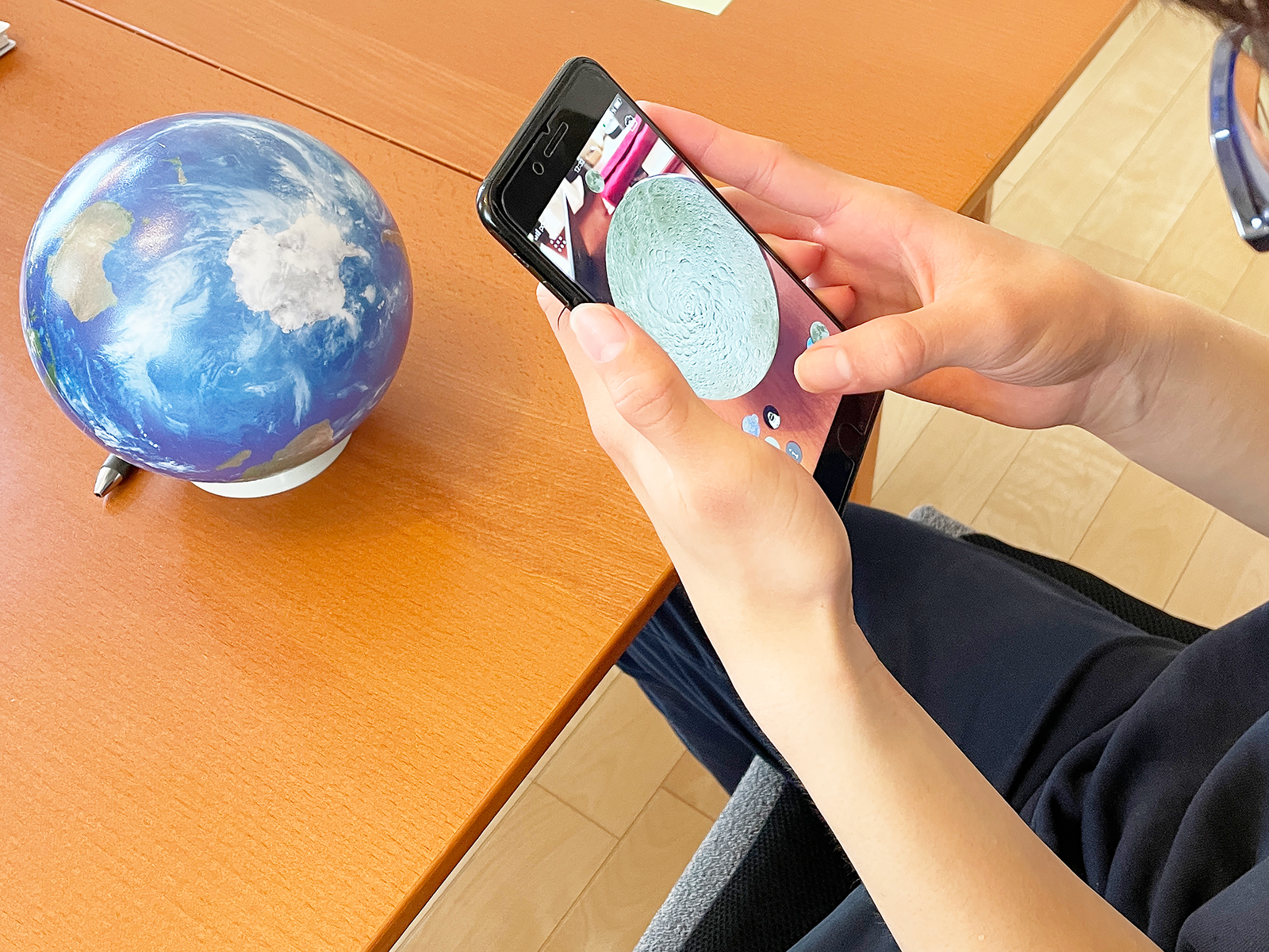 タブレットやスマートフォンが複数台あれば、子どもたちが個々に楽しめるのも良いところだと思います。