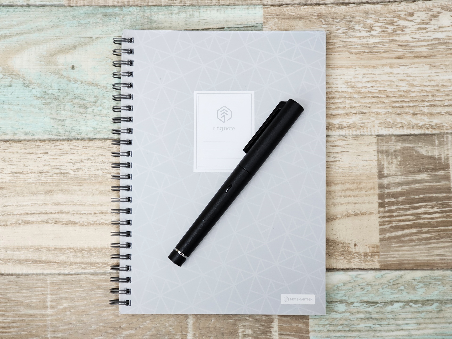 Neo smartpen A1とNリングノート（旧タイプ）