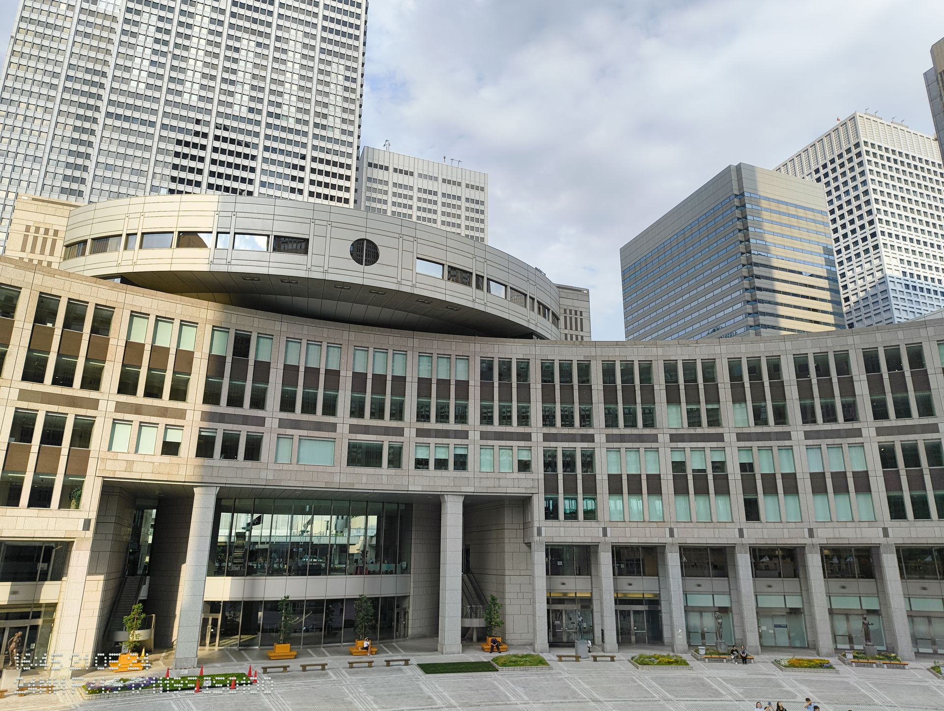 ほぼ同じ画角で［1x］を選んで撮影。ピクセルビニングにより、仕上がりは4080×3072ドット