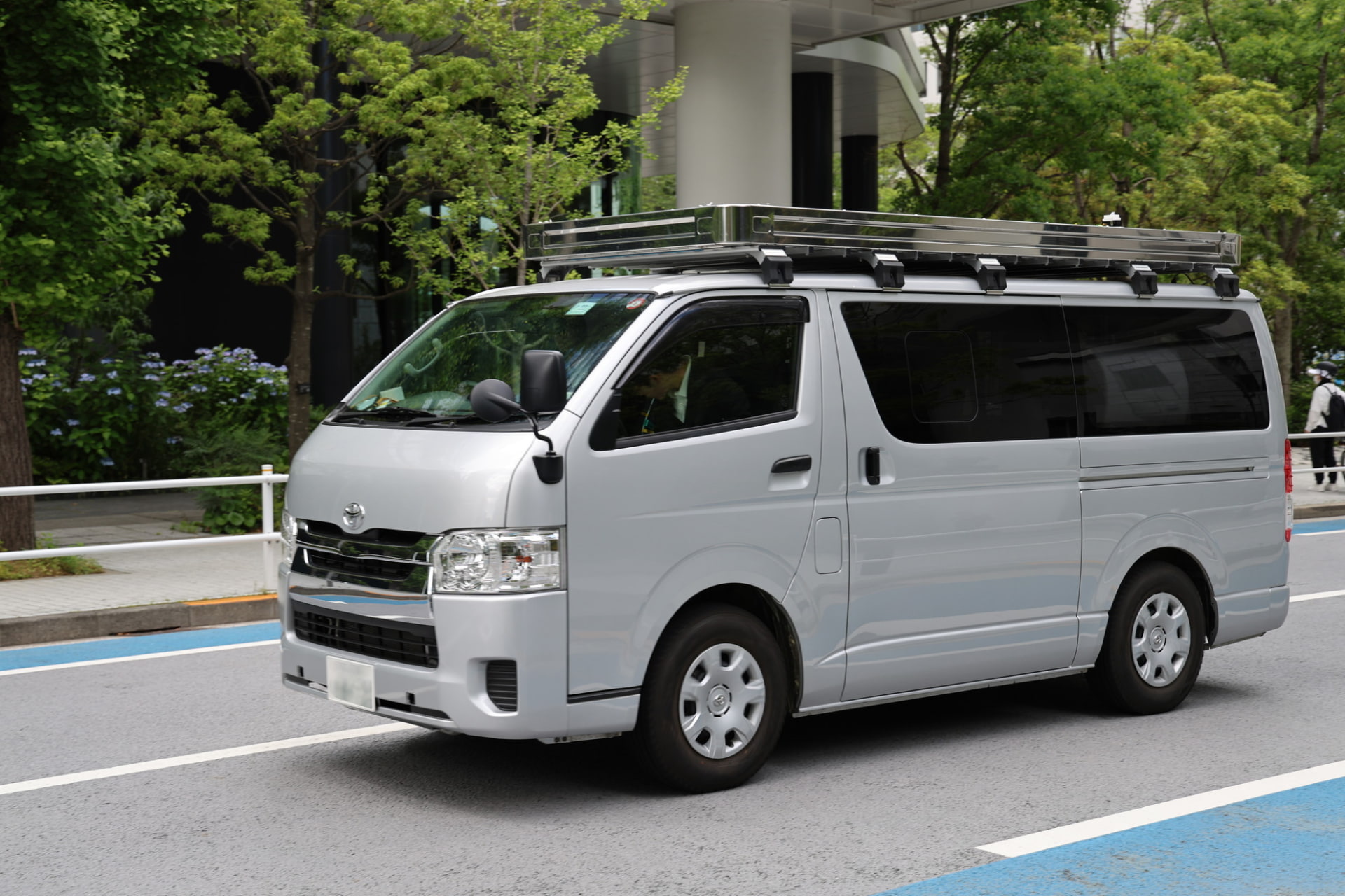 受信側はワゴン車