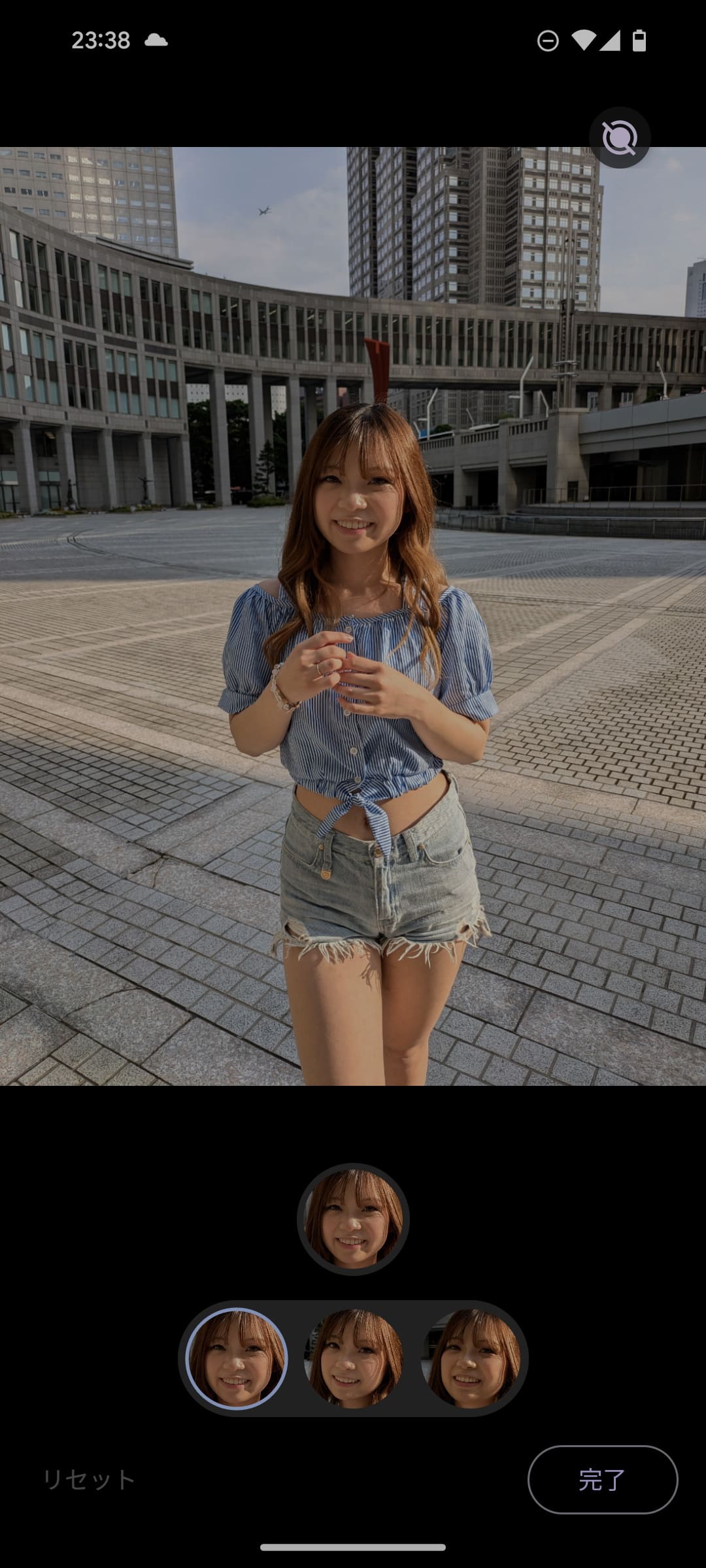 「ベストテイク」は他の写真から顔の候補を抽出し、合わせることが可能。複数人の撮影だけでなく、1人の写真でも利用できる