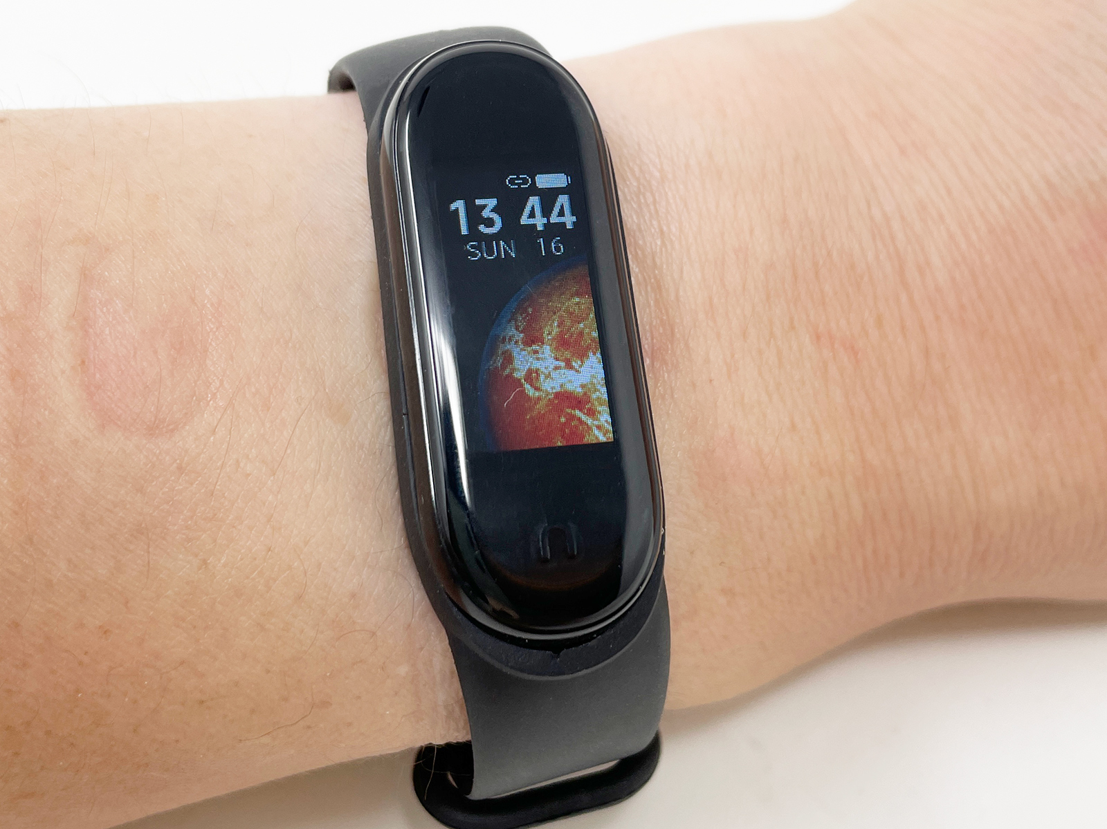 フェイステーマも、一応変更できるようになっています(2種類だけですが)。