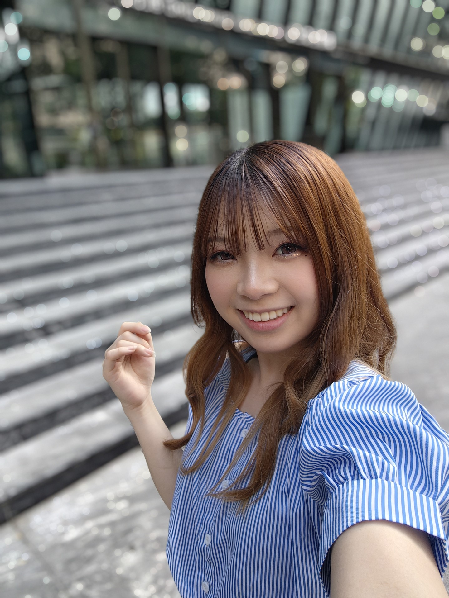 インカメラの自撮りでもポートレートを選ぶと、背景がしっかりとぼける