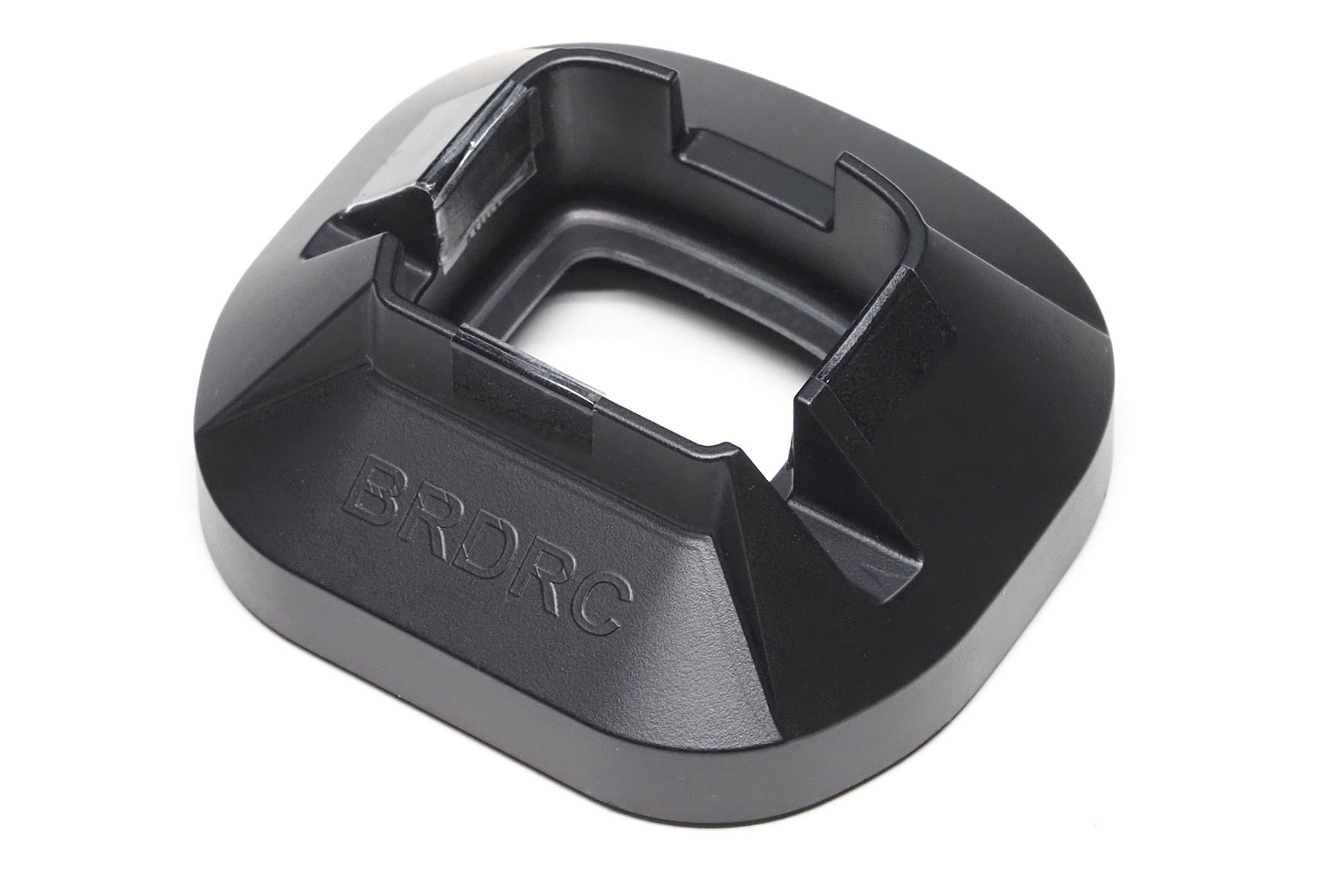 このようなスタンド……というか台座。XBERSTARの「デスクトップスタンドホルダー」で、<a href="https://www.amazon.co.jp/dp/B0CNTB2FM4" class="strong b">Amazonで1299円</a>だった。