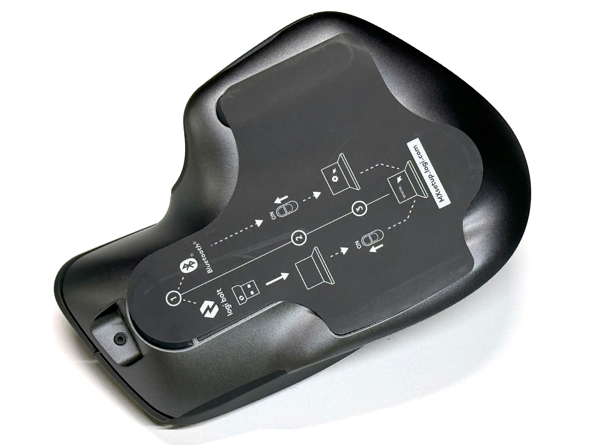 底面のシールも剥がしていない状態。