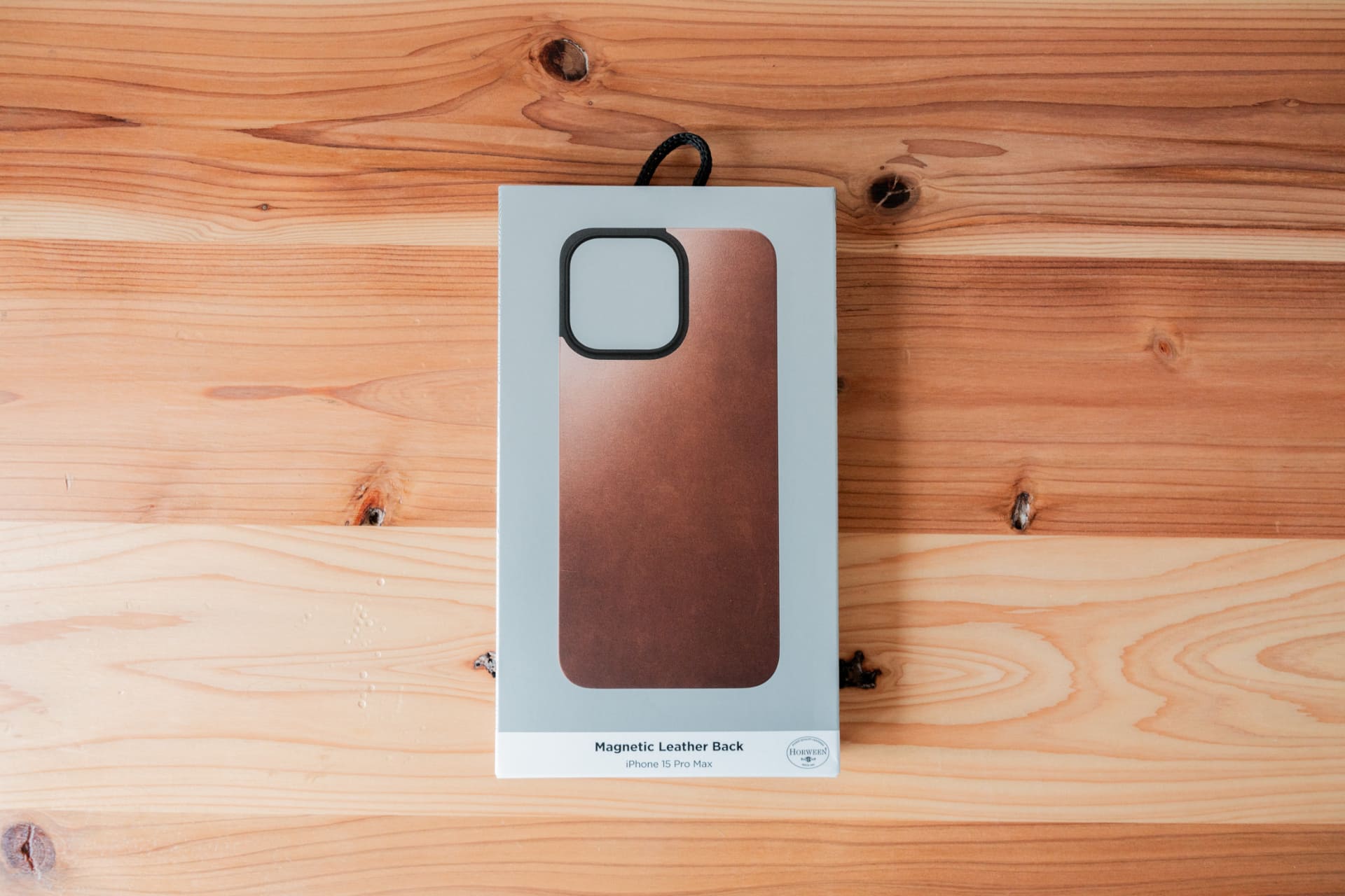 今回はブラウンモデルを購入。別にブラックモデルも展開されています