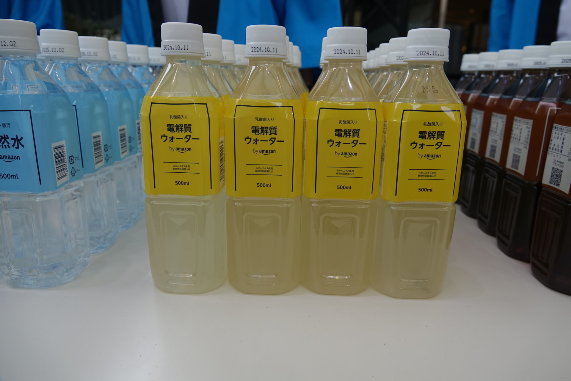 会場内では、ドリンクサービスも