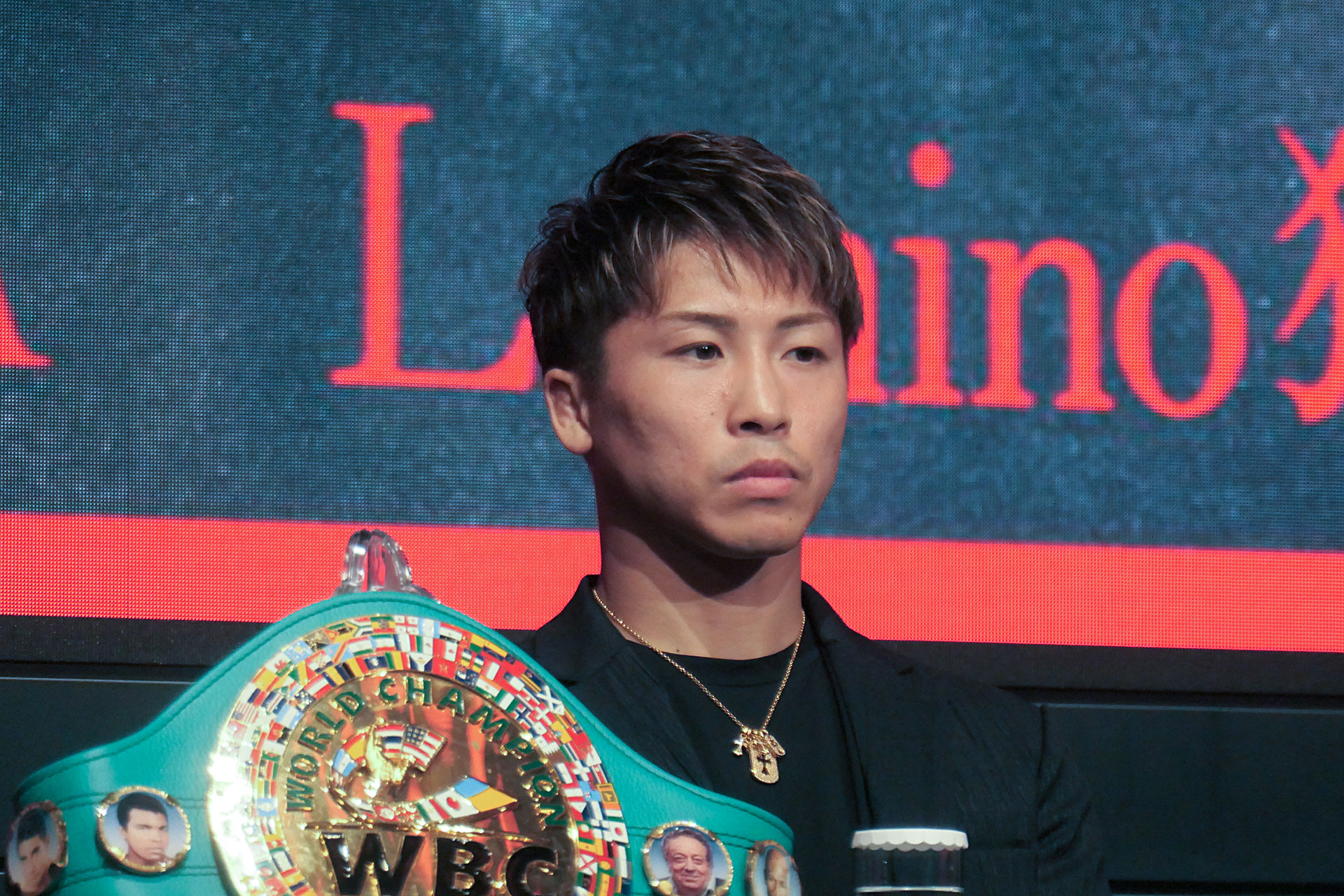 井上選手