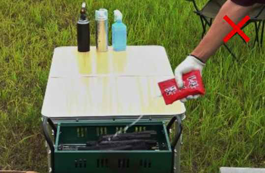 危険な着火剤の継ぎ足し