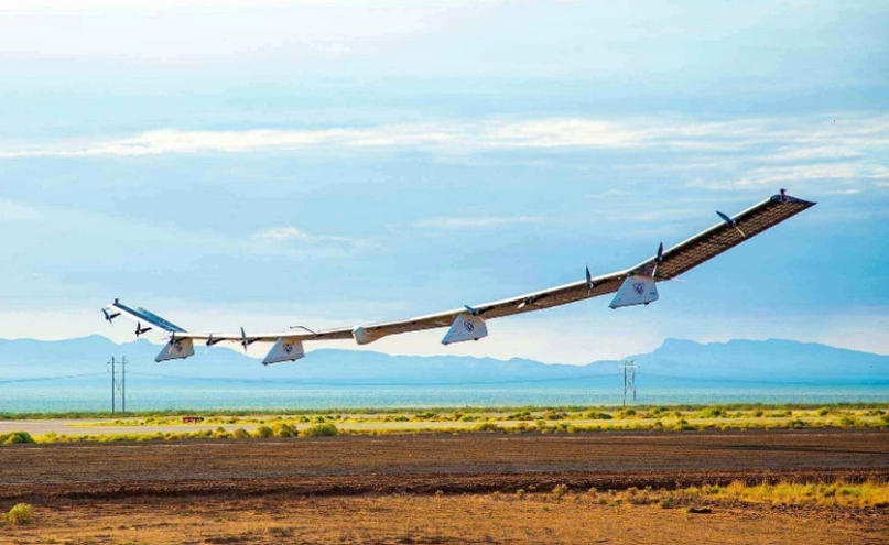 ソフトバンクがHAPS開発で用いる無人航空機「Sunglider」。こうした機体への搭載に向けた開発となる