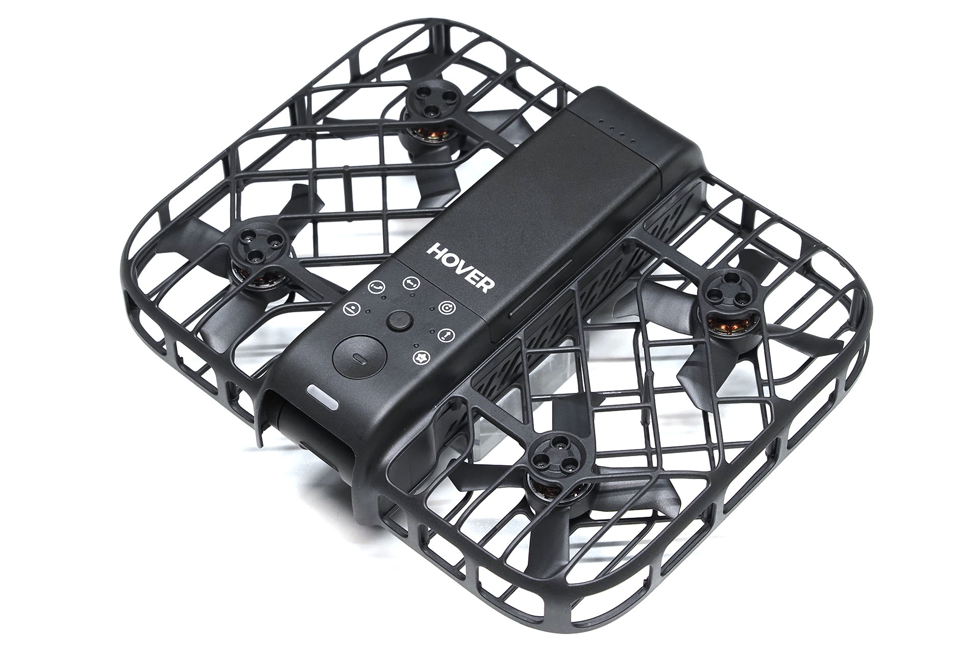 ZERO ZERO ROBOTICSのAI飛行カメラ「HOVERAir X1 Smart」。日本市場向けに「新航空法適用外」となるよう、バッテリー込みの重さを99gに抑えている。公称99gだが、実測値は約98gだった。