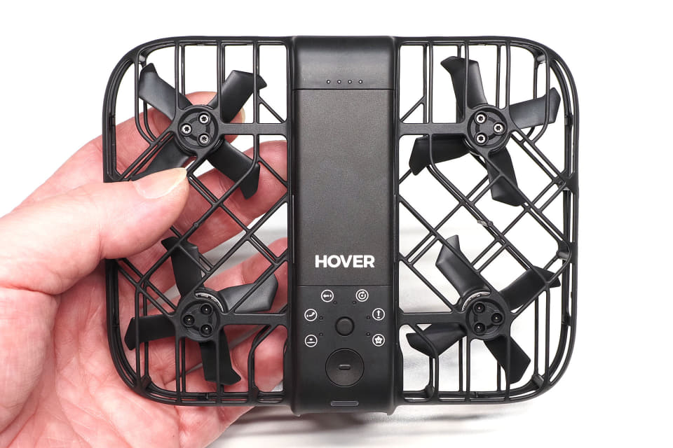空飛ぶAIカメラ「HOVERAir X1 Smart」でお手軽楽しい自撮り撮影