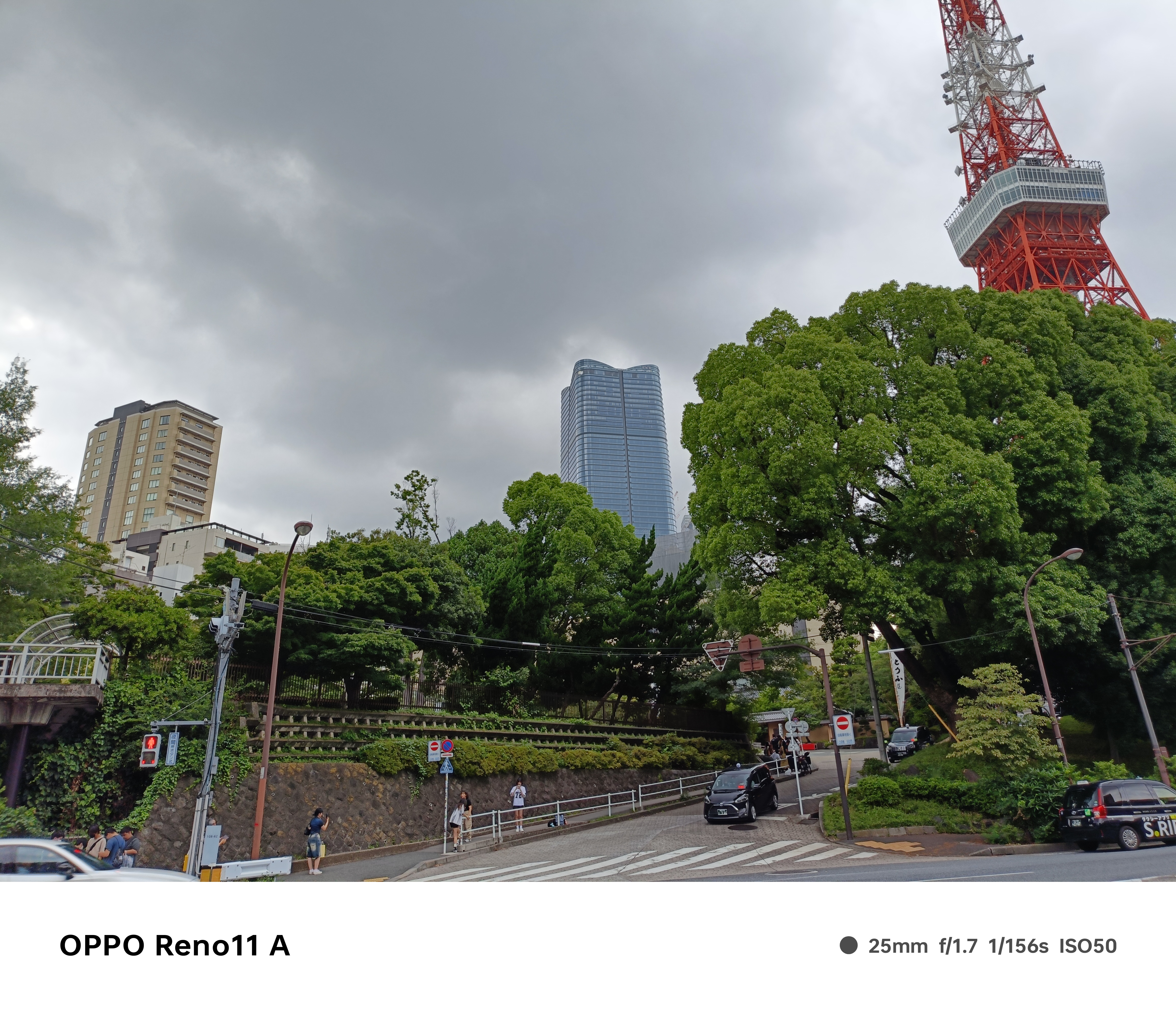 同じ場所で広角カメラで撮影。歪みもなく、自然な仕上がり