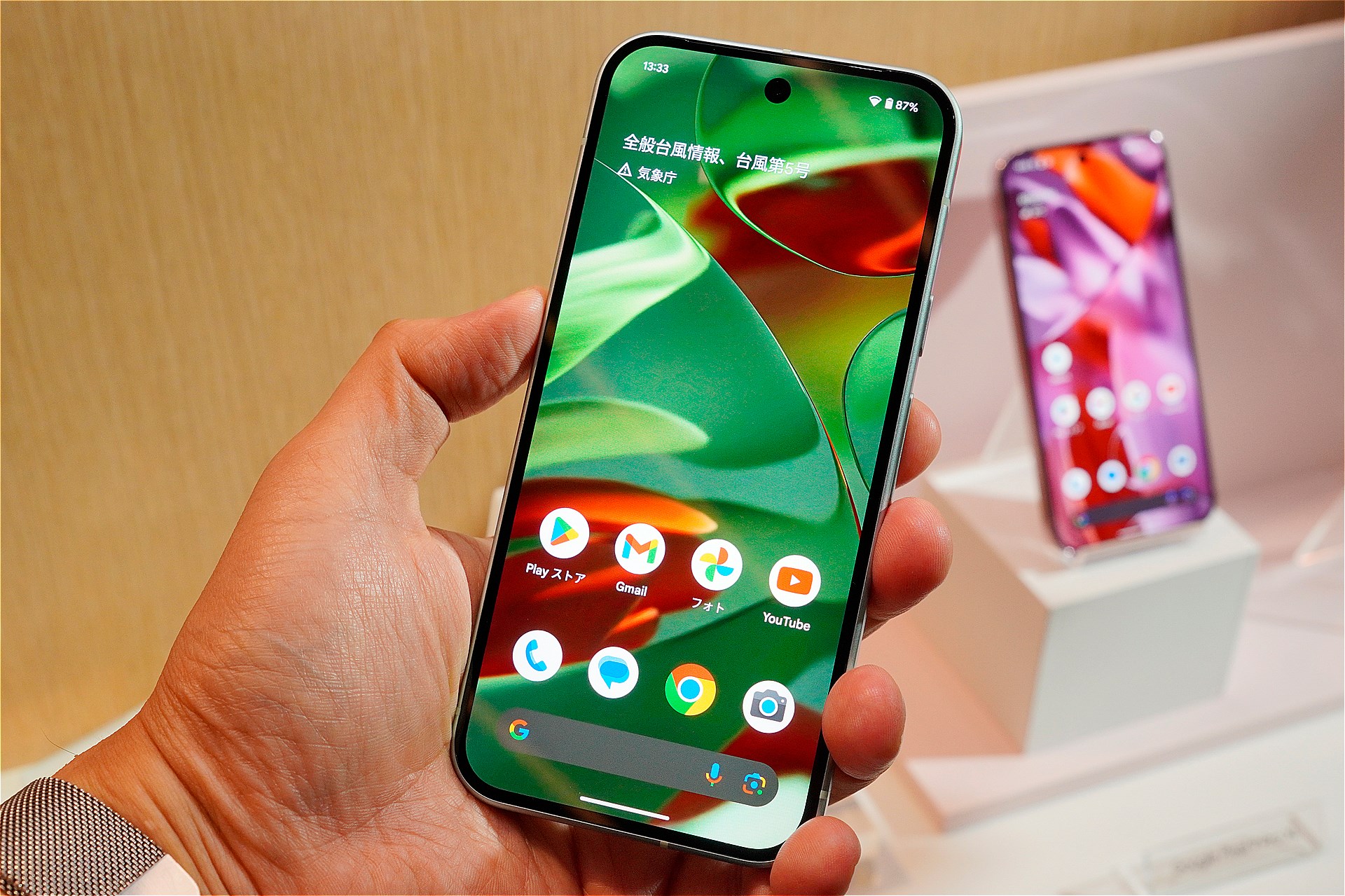 標準モデルの価格もじりじりと上がっている。Pixel 9ではついに12万円を超え、12万8900円からとなった
