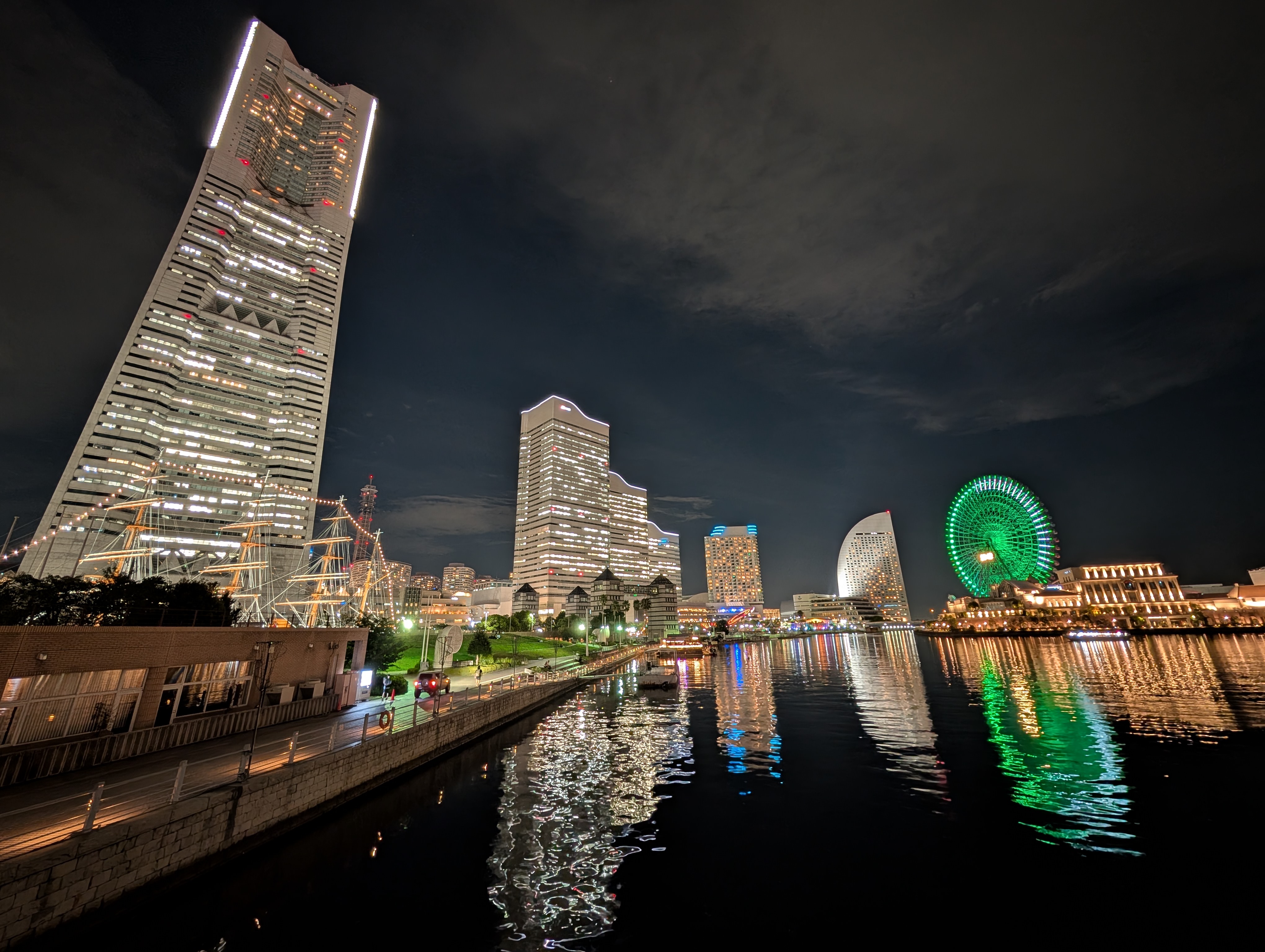 「夜景モード」の超広角0.5倍で撮影
