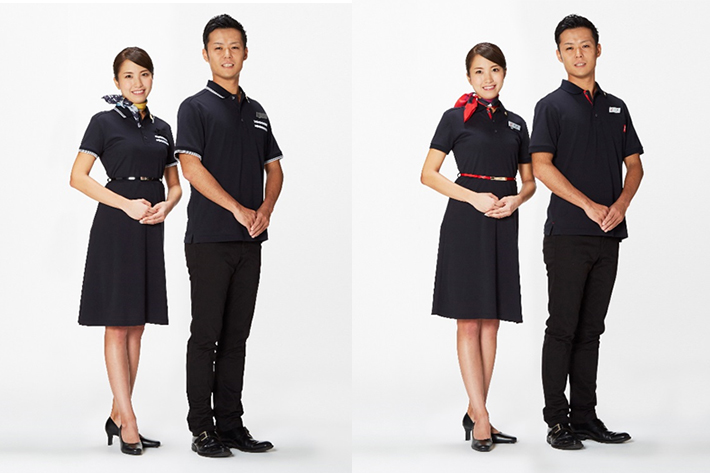 現在のユニフォーム（夏用）。左はソフトバンク、右はワイモバイル