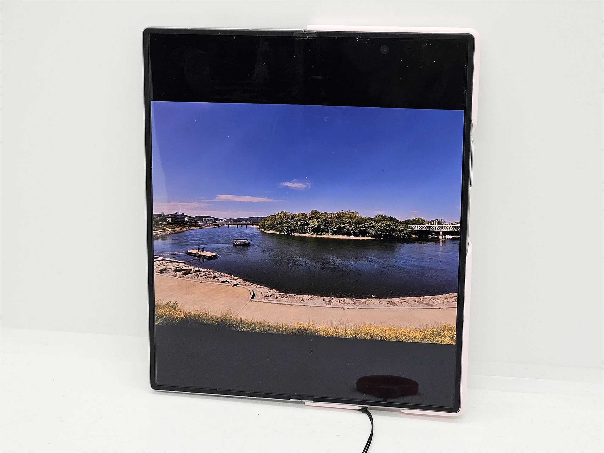 メーカー版の「Galaxy Z Fold6」をメイン端末に