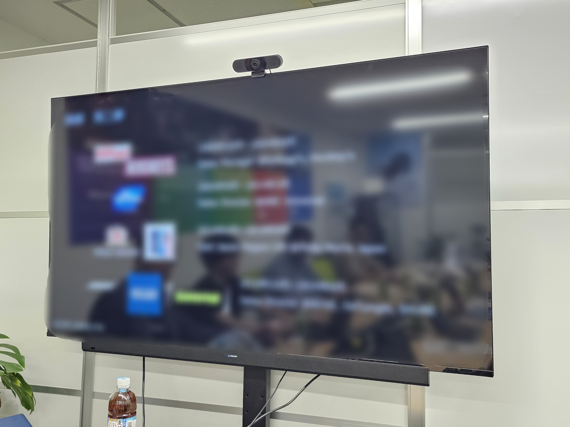 これにGalaxy S23 Ultraにプリインストールされているギャラリーアプリに組み込んであるGalaxy AIの「反射を除去」機能を適用すると……。
