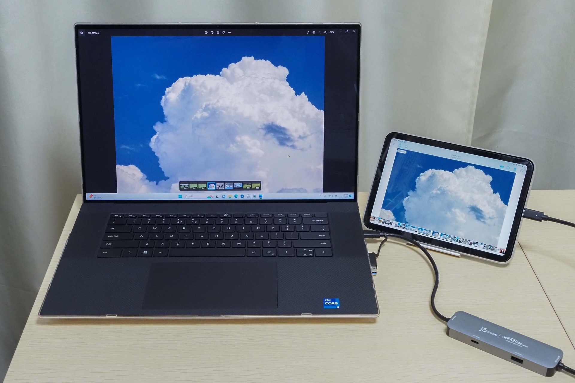 たとえばiPhone/iPad・Windowsパソコン間で写真や動画などのファイルを手軽・高速でコピーできる。もちろん各種ドキュメントも同様にコピーできる。