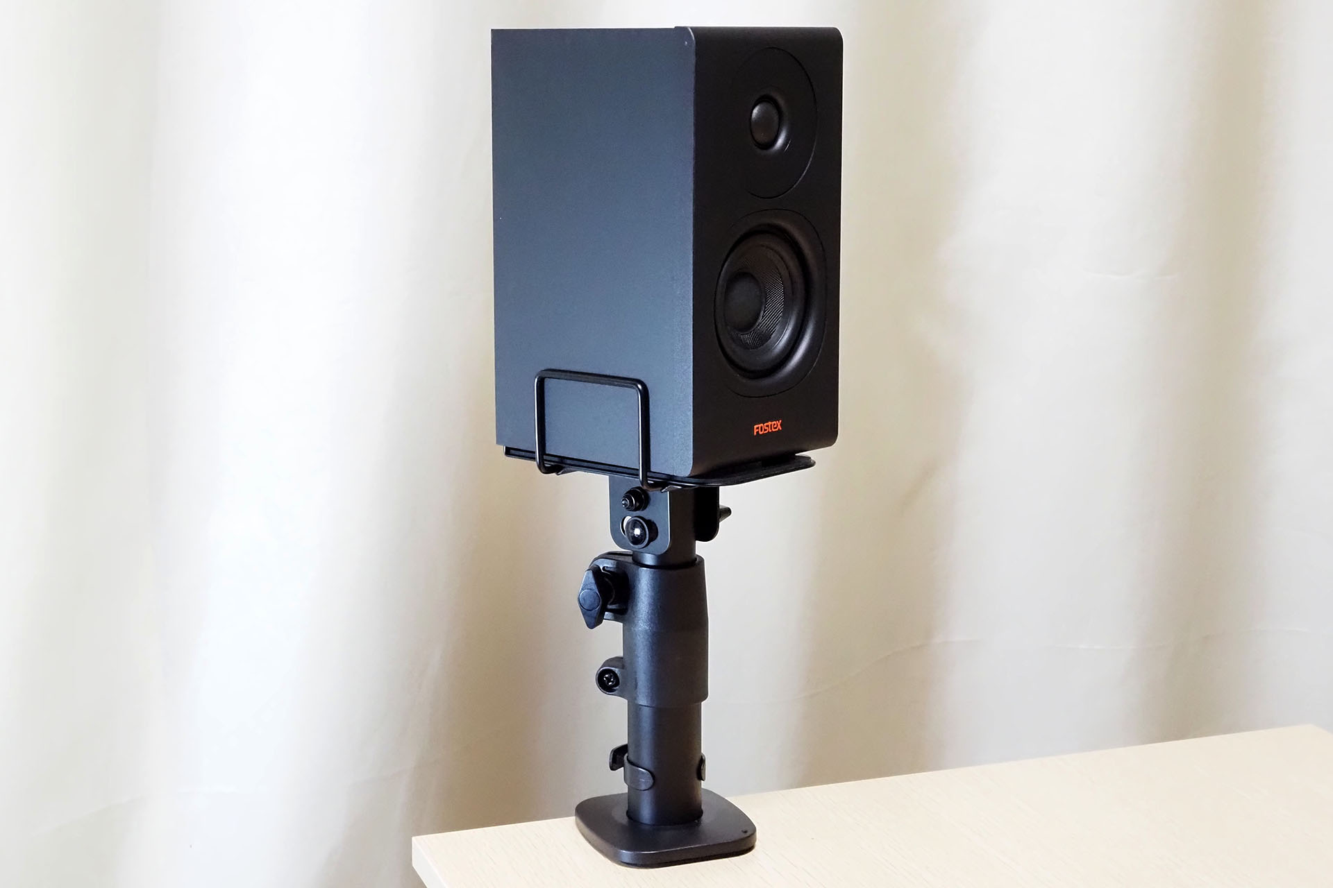 実際にFOSTEX「PM0.3BD」を乗せてみた。