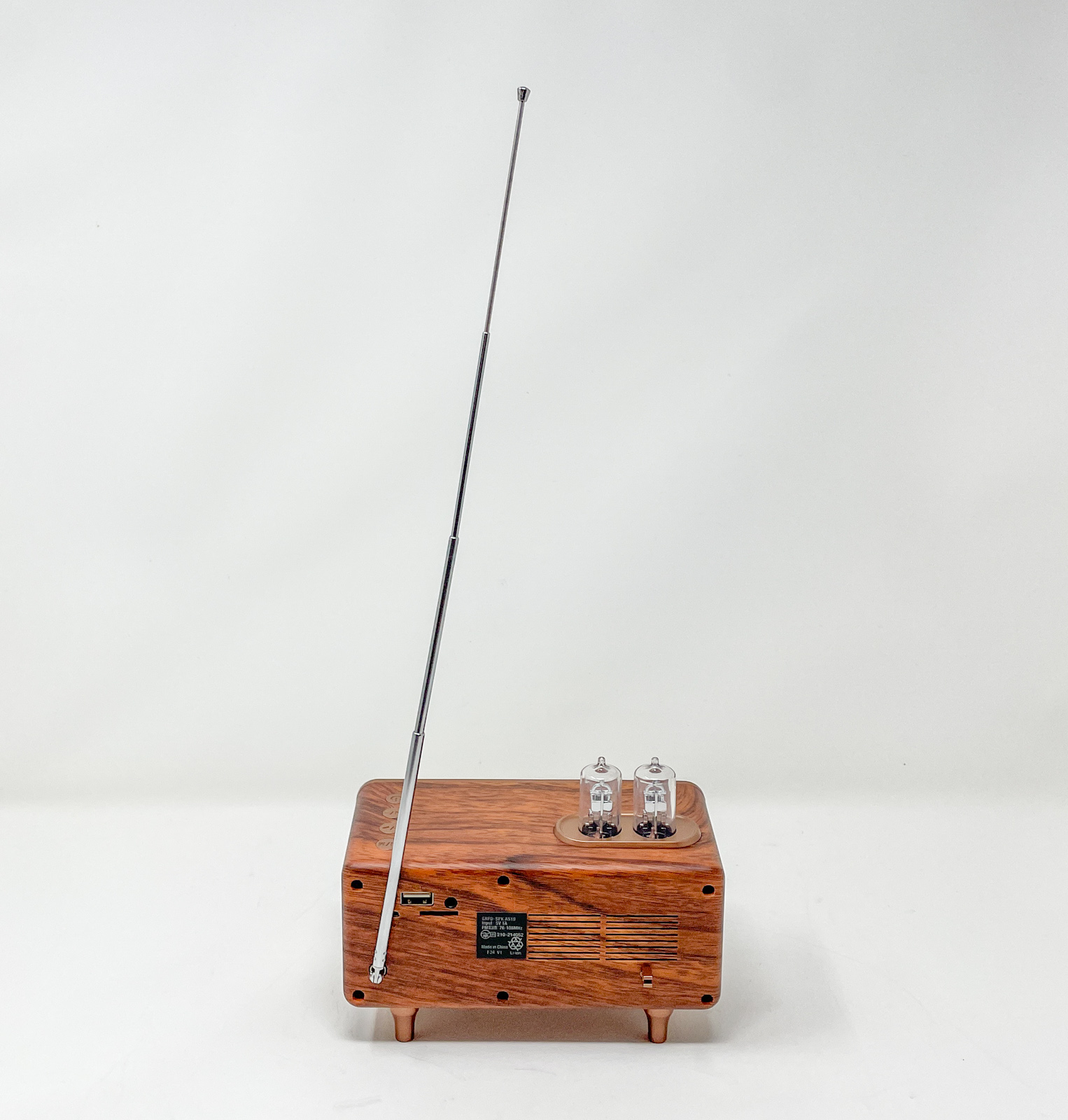 ロッドアンテナも付いています。