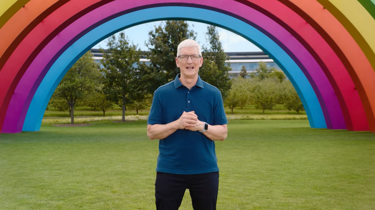 いつものように独自ストーリーのビデオが流れたあと、Tim Cookパイセンが登場してイベント開始。