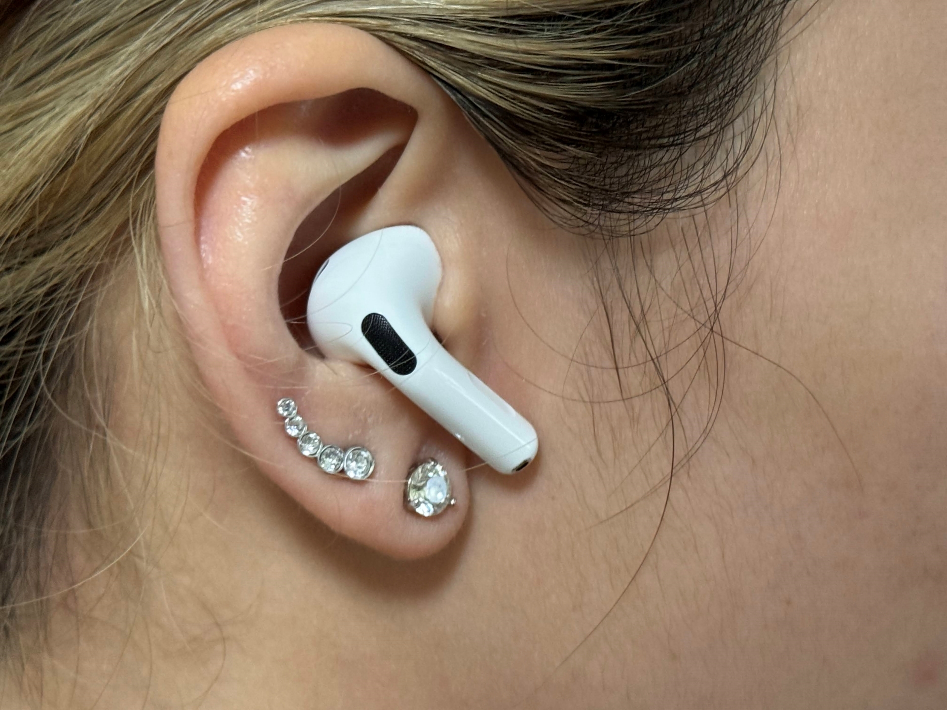 フィット感が強く、長時間の着用でも快適