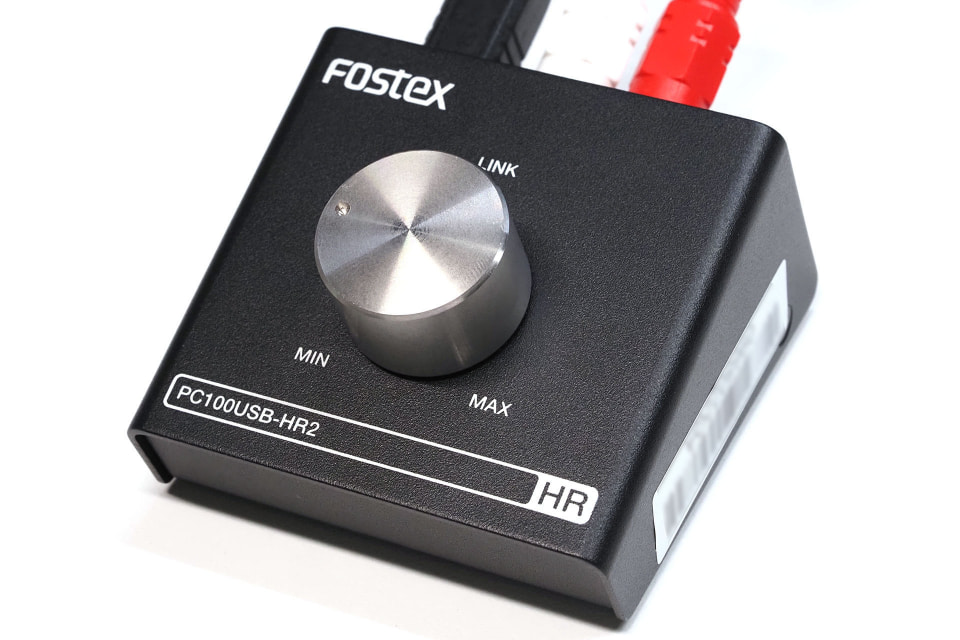 手元にボリュームほしいゼって方にオススメ!!! FOSTEX「PC100USB