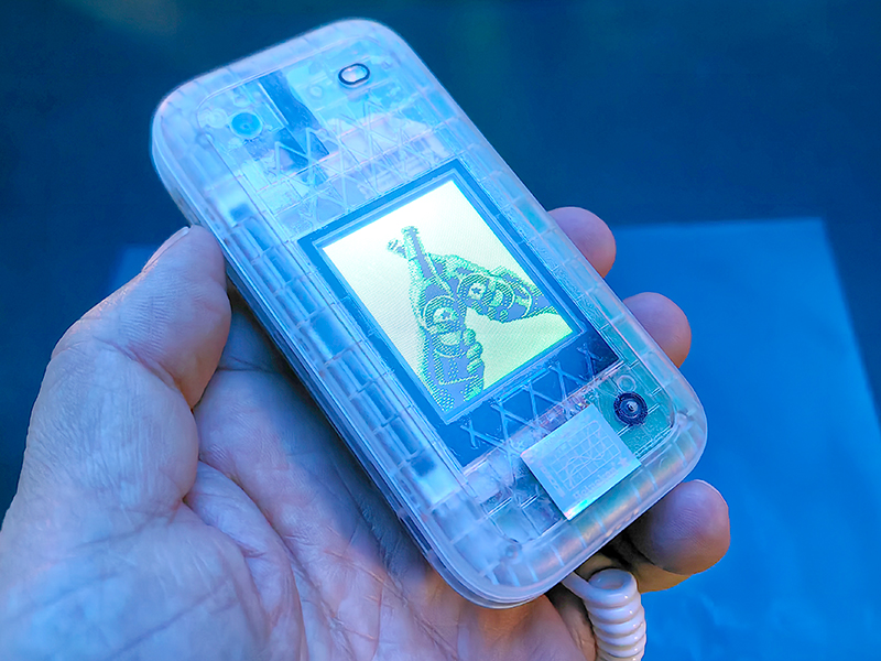 ハイネケンのThe Boring Phone