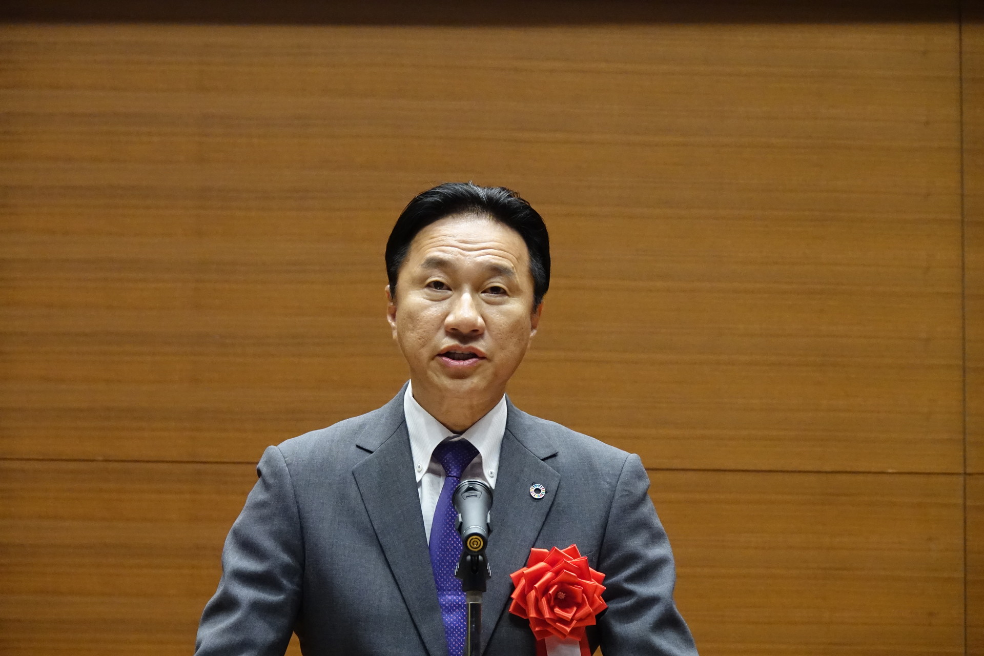 ソフトバンク 佃氏