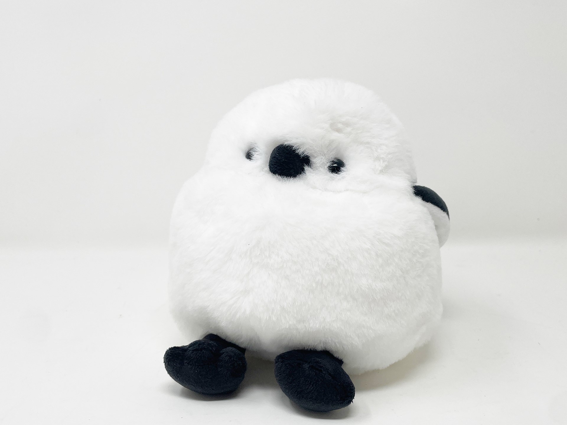 長男が長い逡巡の末に「お迎え」したシマエナガのぬいぐるみ。