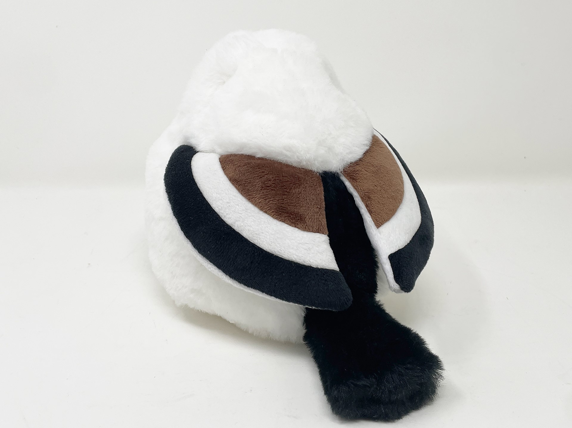 この尾羽もスタンドの「支え」として機能するためのものなのかも。