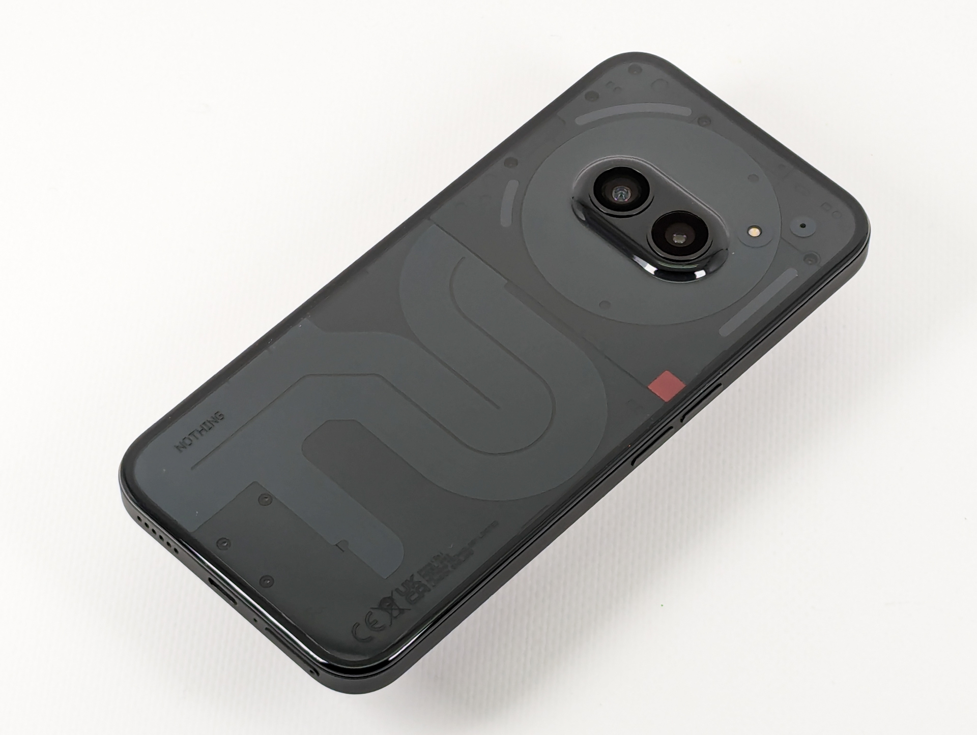 国内では3月に発売されたPhone(2a)