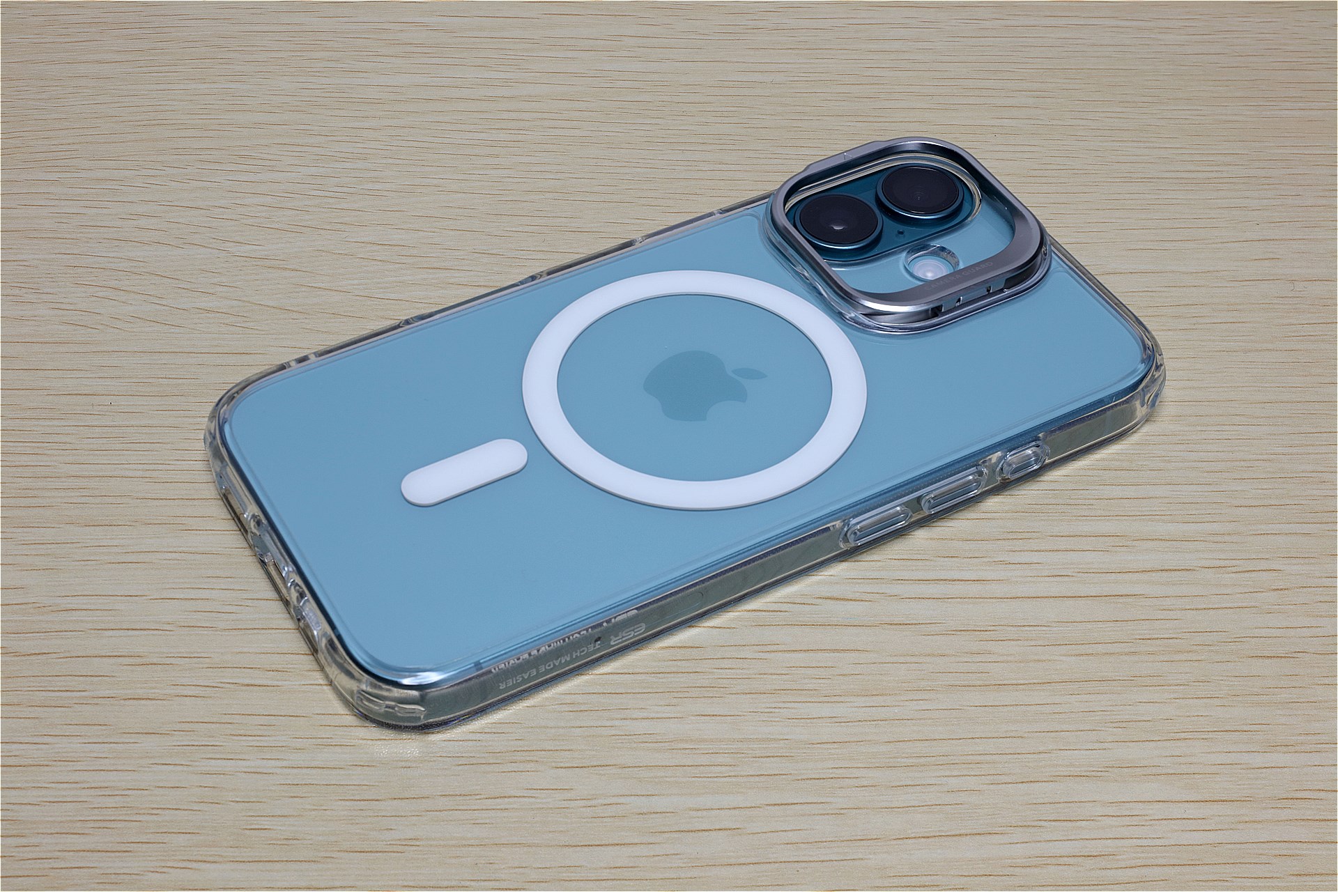 ボリュームボタンなども問題なく使える。