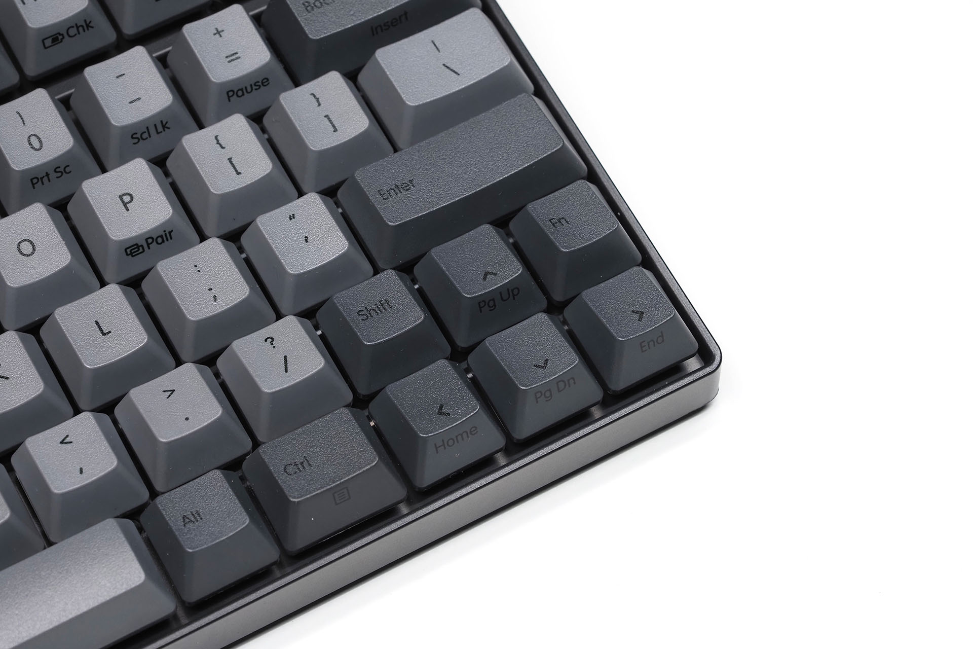 RC1のカーソルキーは位置関係もキーサイズの健全！　フルキーボードのカーソルキーとは位置が全然違うが、すぐ慣れて快適に使えるようになった。