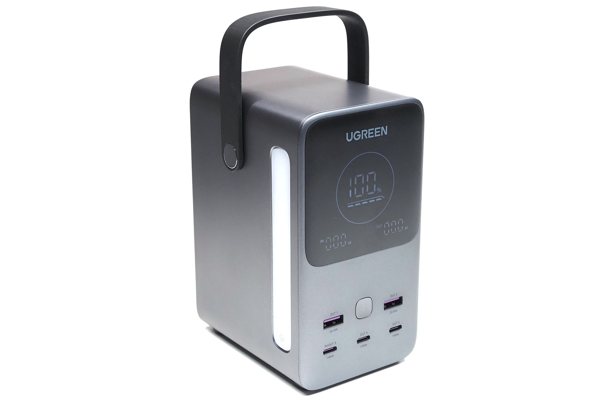 「わずかに柔らかい」という感触の樹脂製ハンドルがある。