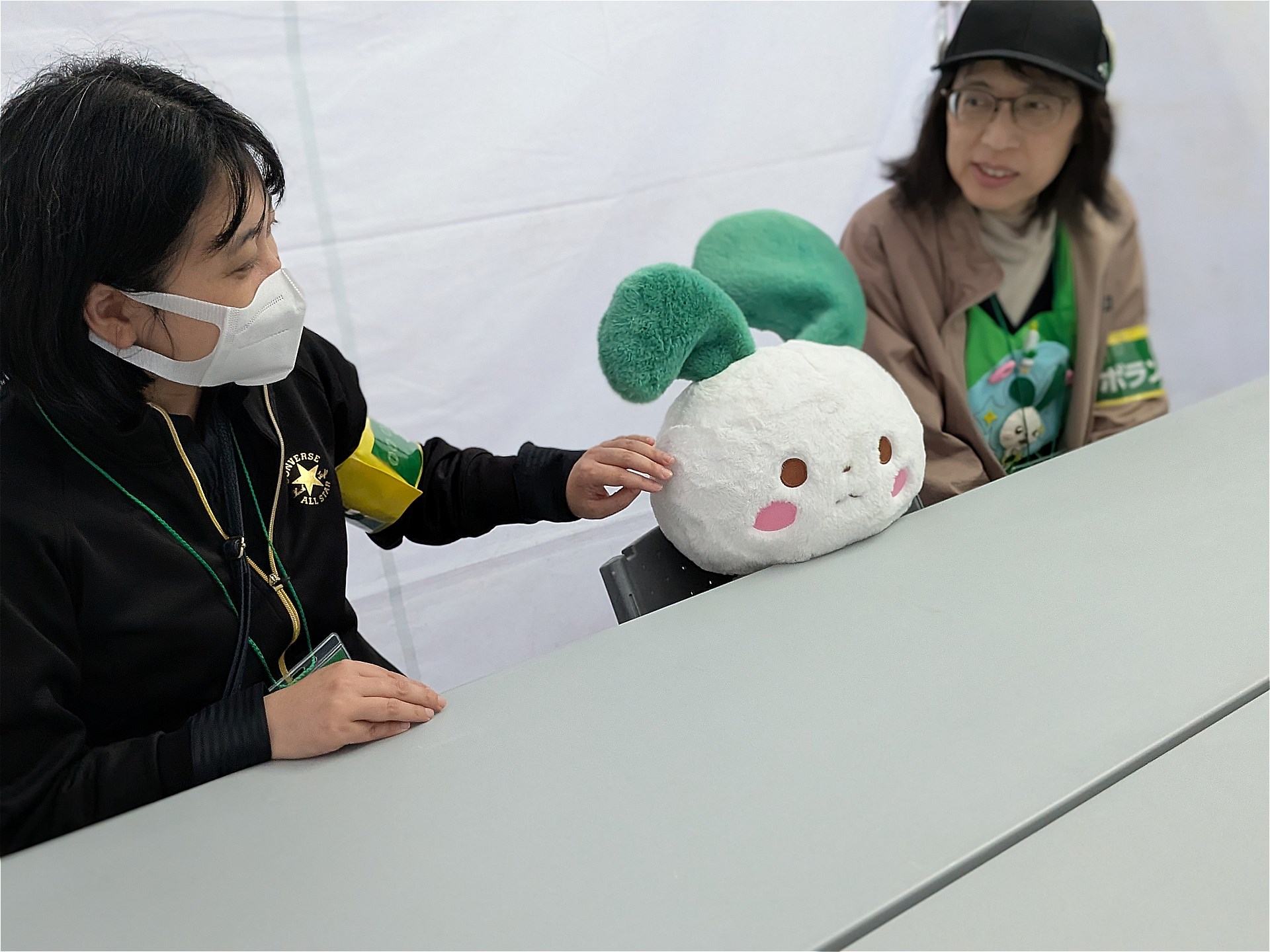 りんねさん（左）とこりんごちゃんさん（右）