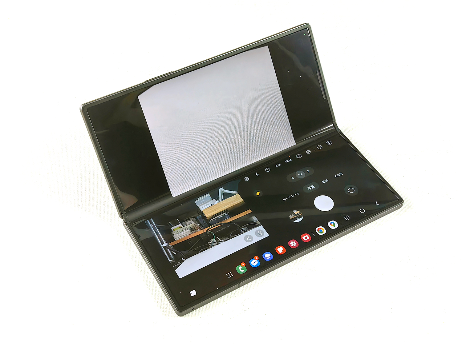 フレックスモードなら三脚不要でカメラが使える