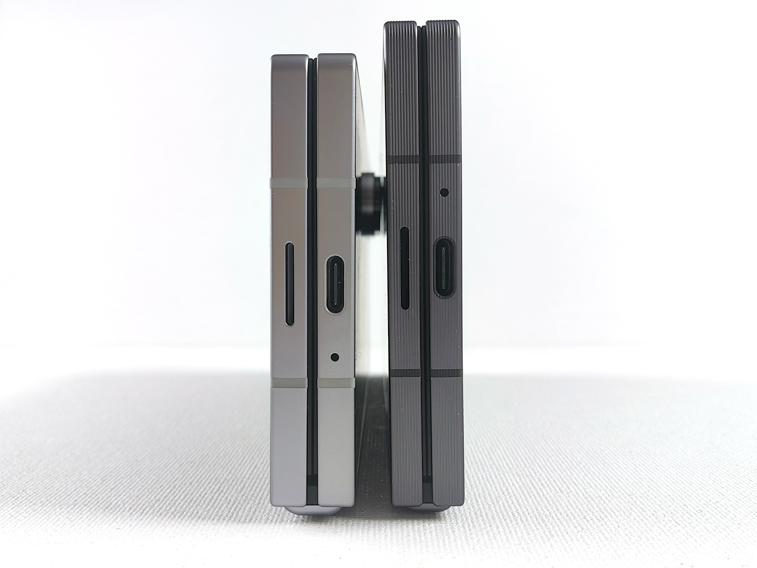 USB Type-C端子を使うとき厚みの差がよくわかる