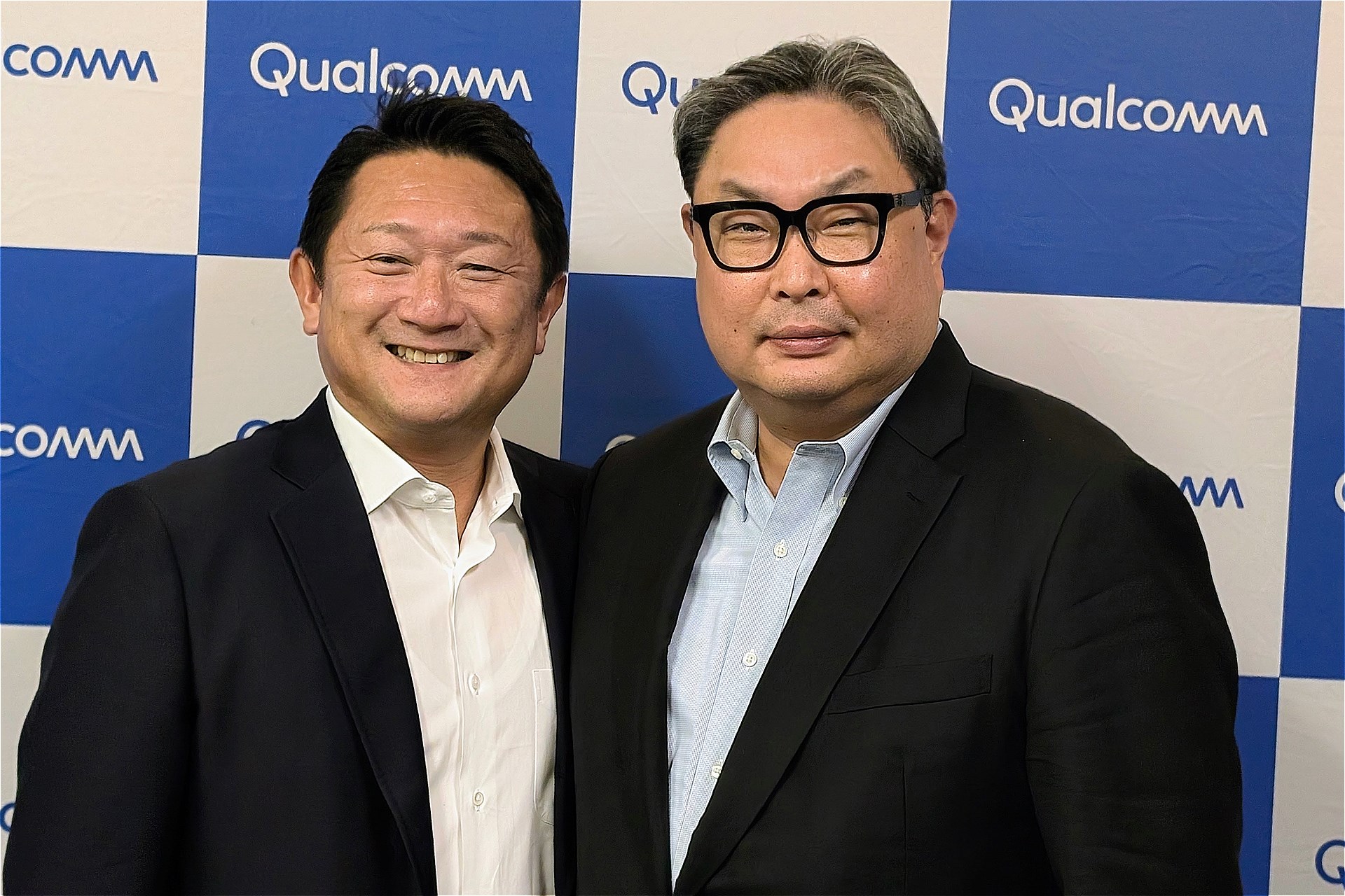 中山氏（左）とO.H.クォン氏（右）