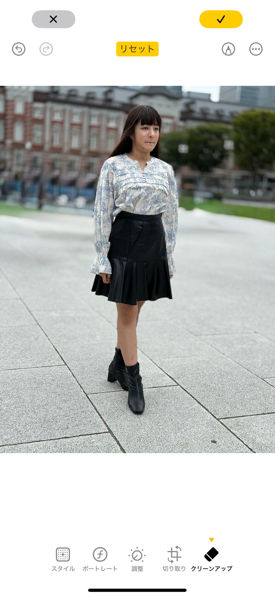 やや粗さが残るものの、背景の人物をひと通り、消去することができた