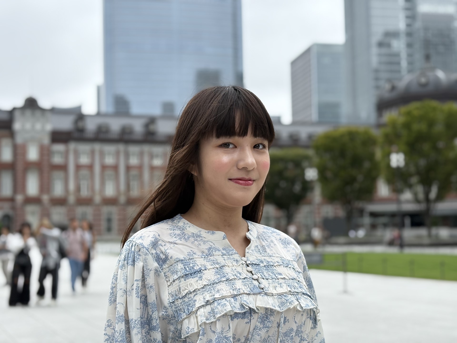 「iPhone 16」のポートレートで撮影。モデル：<a href="http://bonbon-famin.com/cn2/g01.html">るびぃ</a>（<a href="http://bonbon-famin.com/">ボンボンファミンプロダクション</a>）