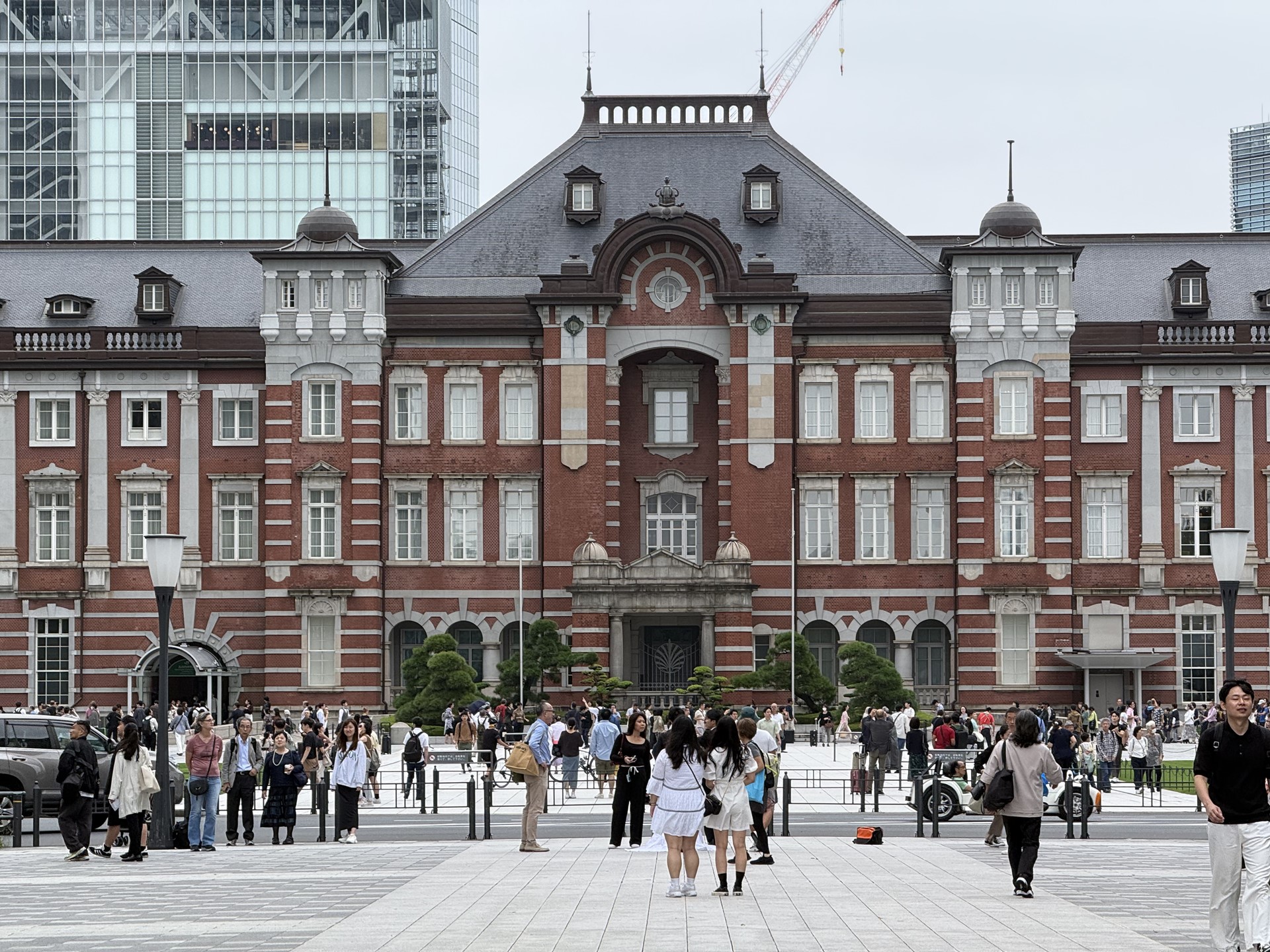 「iPhone 16 Pro Max」の背面カメラを使い、［5x］を選んで、望遠で撮影。光学5倍なので、拡大してもクッキリ撮影されている