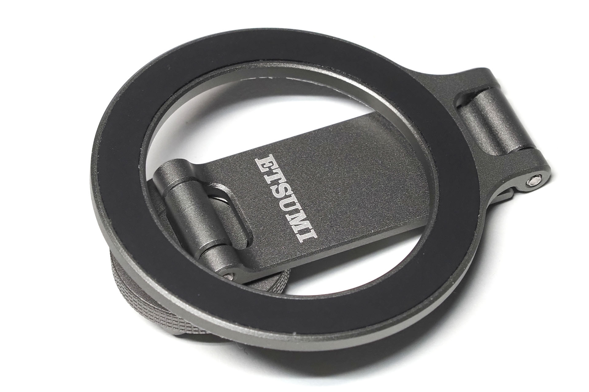 折りたたみ式。シンプルな構造だ。