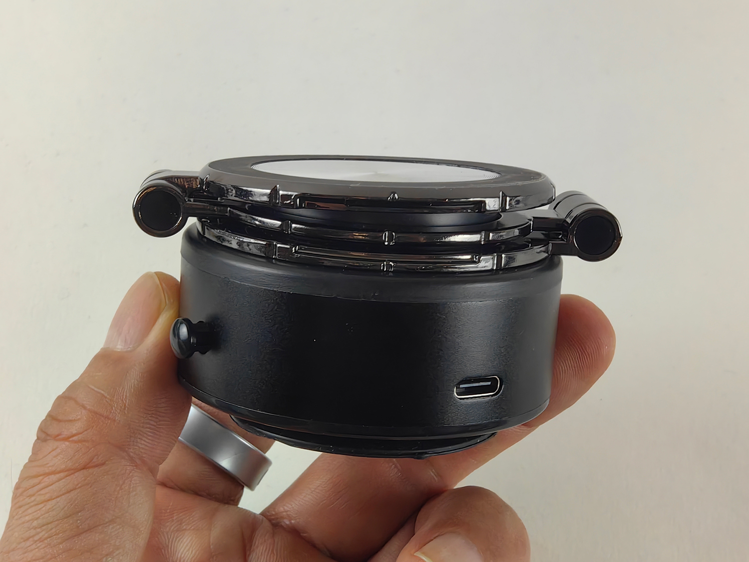 最新製品のMagSafeスマホスタンド