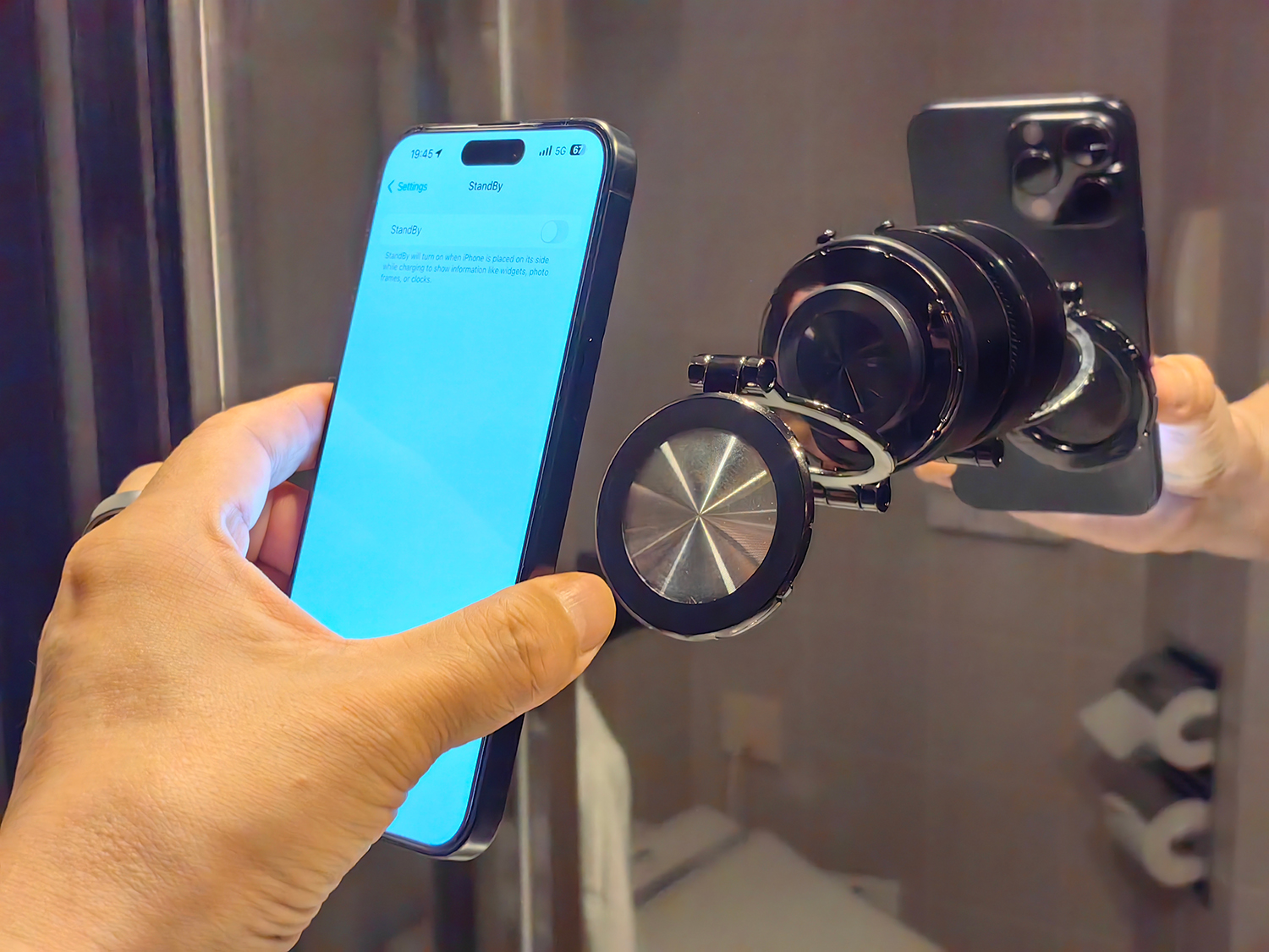 iPhone 15 Pro Maxを取り付けてみた