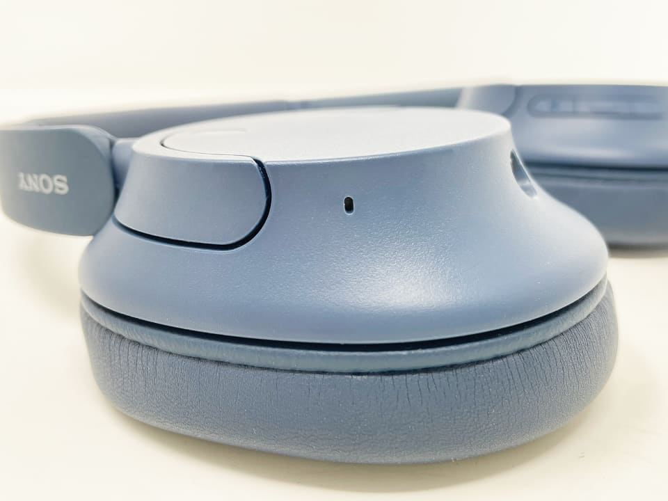 ソニーの「WH-CH720N」は軽快な装着感のBluetooth NCヘッドホン