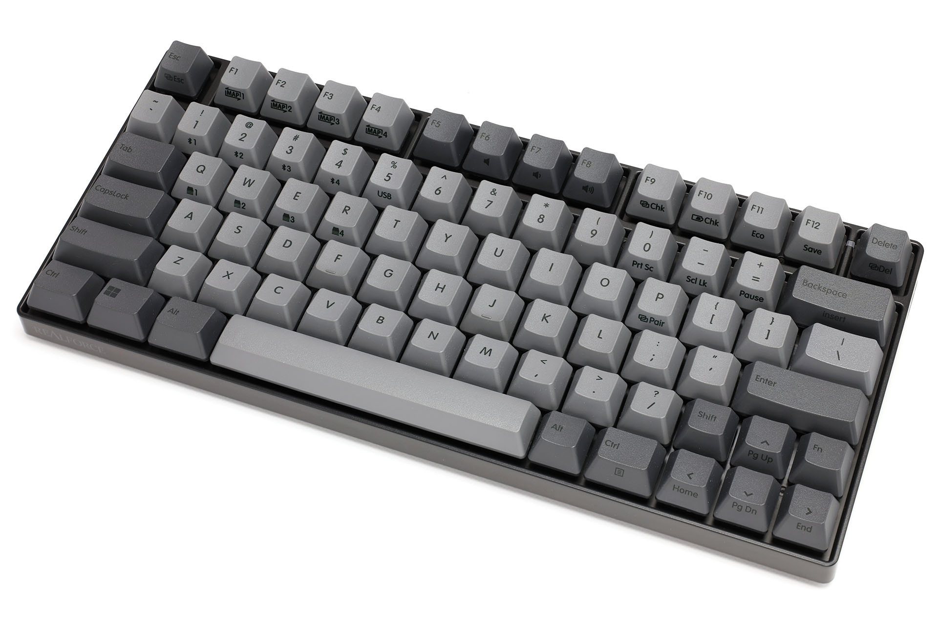 東プレ「REALFORCE RC1 Keyboard」。REALFORCEシリーズフルサイズキーボードと比べると70％サイズのREALFORCEキーボードで、静電容量無接点方式の東プレスイッチを採用している。日本語配列と英語配列が用意されており、それぞれにキー荷重違い(45gと30g)が用意されていて、合計4モデルがある。価格はすべて3万5,860円。