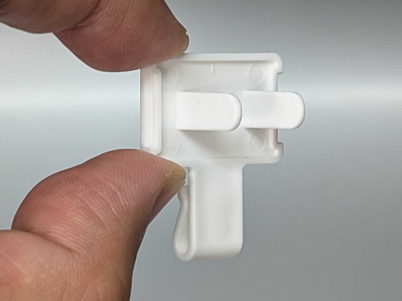 コンセントは2Pタイプ