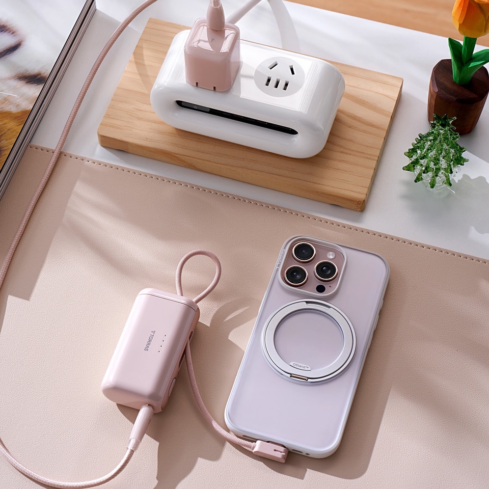 TORRAS、ケーブル内蔵型のモバイルバッテリーを新発売 - ケータイ Watch